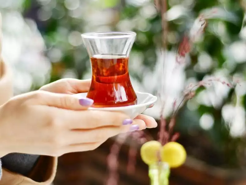 Çay içmek gerçekten harareti alır mı? 
